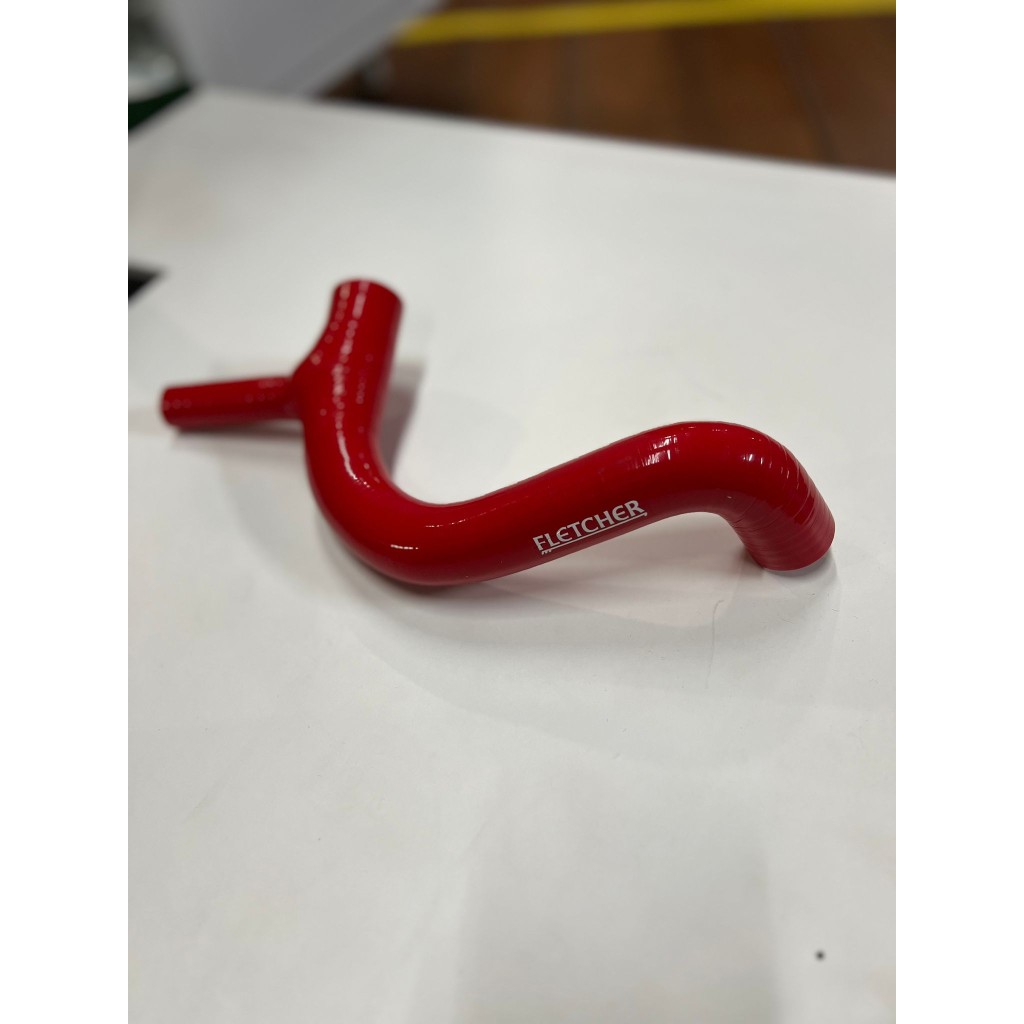 Tubo de água inferior c/redução silicone vermelho
